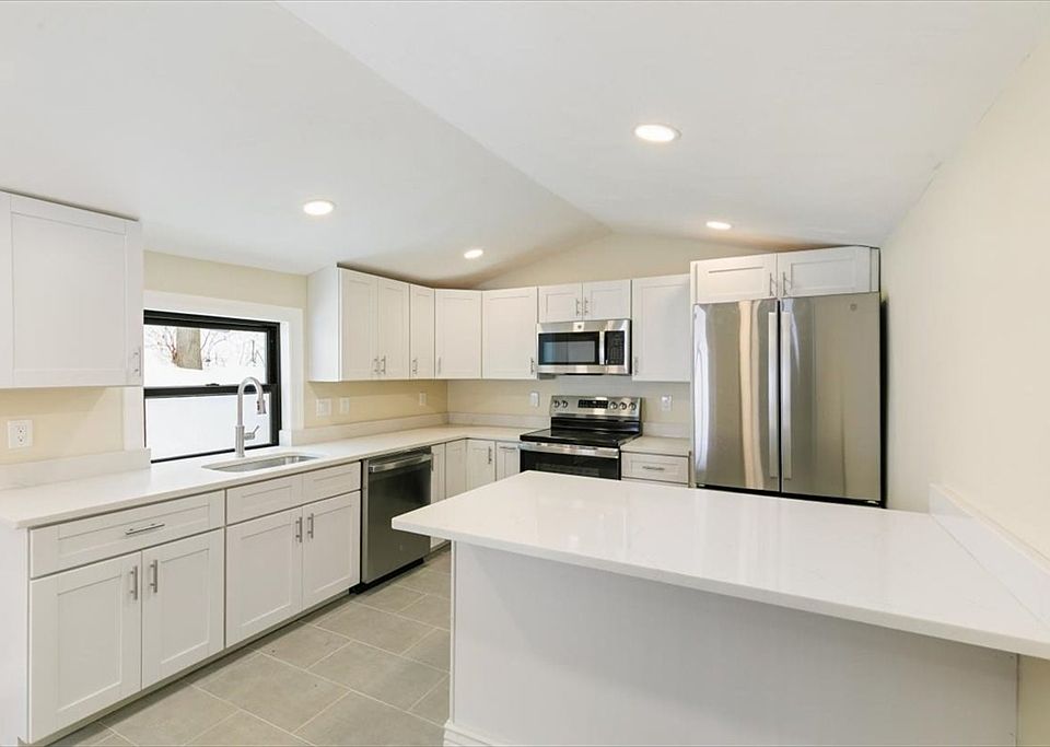 1st image of 80 Margerie St