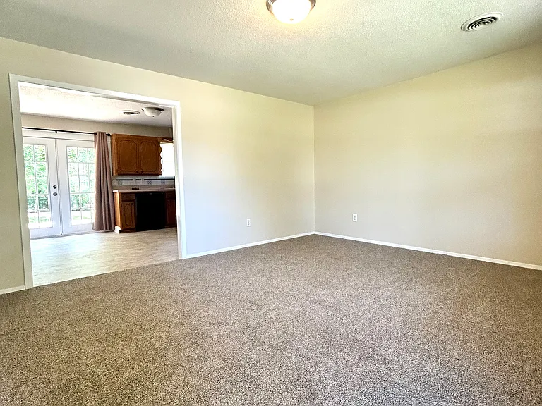 1817 W Wyandotte Ave — Photo 3