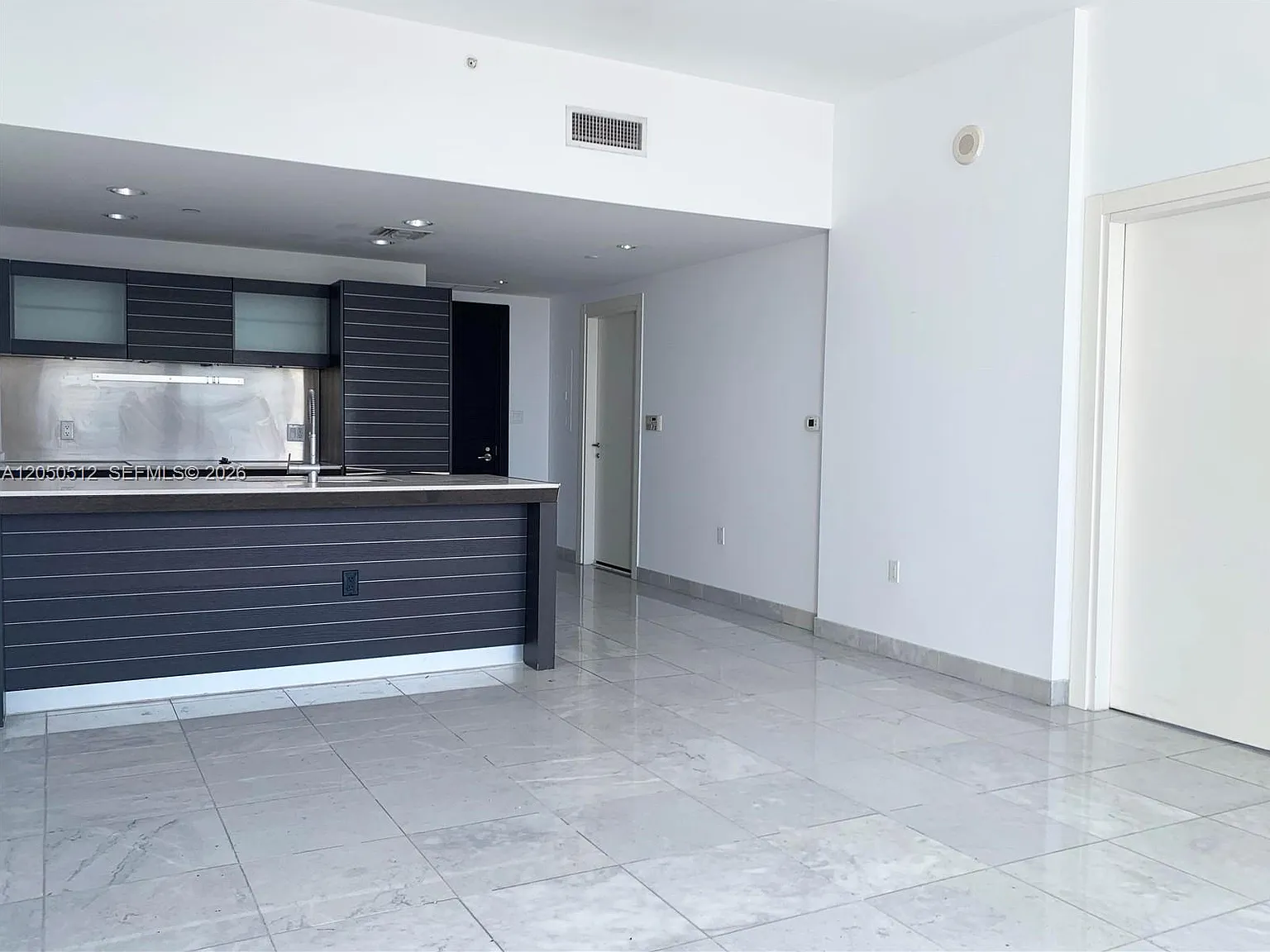 1 bed, 1.5 bath, 822 sqft, $3,850 — Photo 4