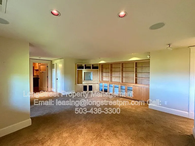 550 NW Alpine Ter — Photo 30