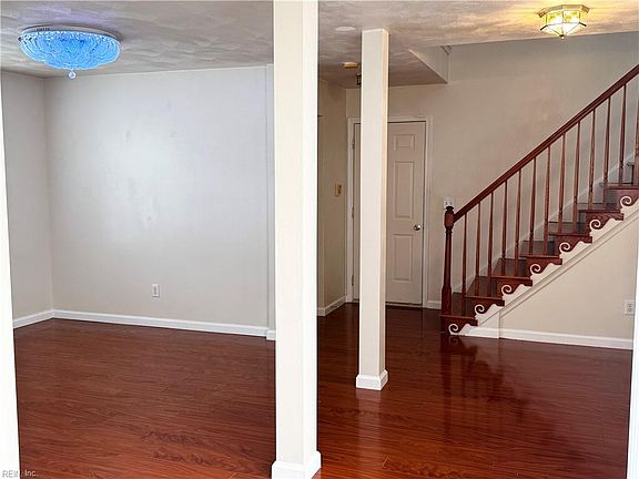 3rd image of 1504 Chateau Run Ct