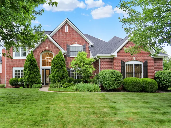 5761 Coopers Hawk Dr, Carmel, IN 46033