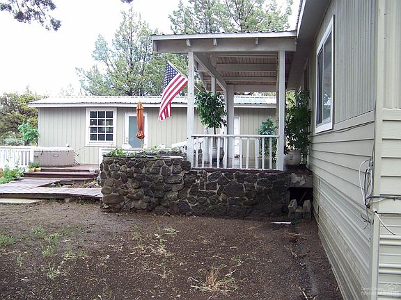 3rd image of 2140 SE Antler Ln