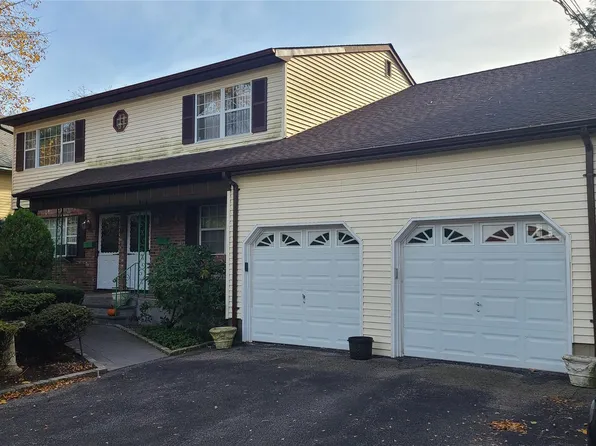 3 Landing Rd, Glen Cove, NY 11542