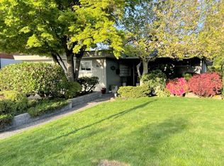 7740 Ridge Dr NE, Seattle, WA 98115