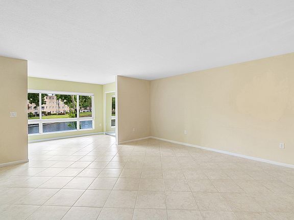 4th image of 5749 Gemstone Court #204