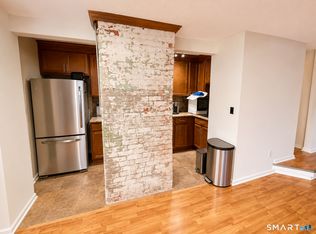 91 Stowe Ave APT 102, Milford, CT 06460
