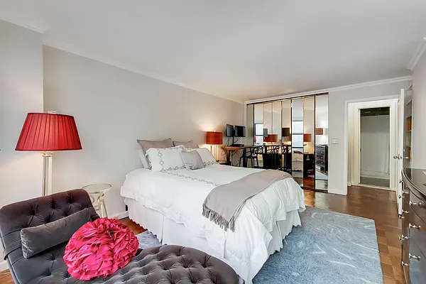 Rented by Compass | media 4