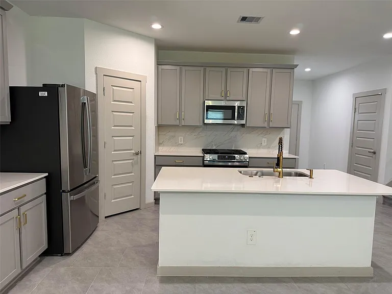 28934 Lupo River Ct — Photo 5