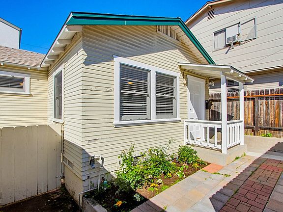 4th image of 3670 1/2 Florida St