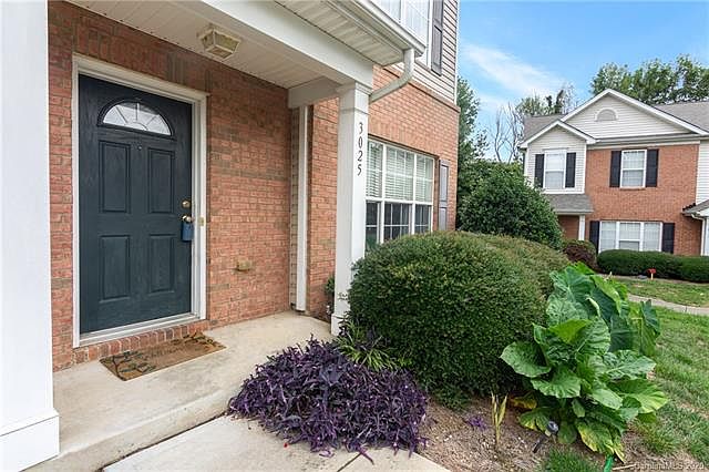 1st image of 3025 Golden Dale Ln