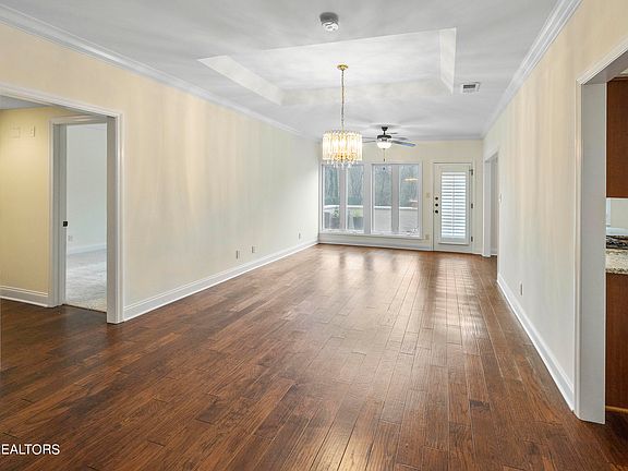 4th image of 1490 Touraine Pl