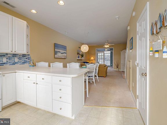 5th image of 38415 Driftwood Ct #609