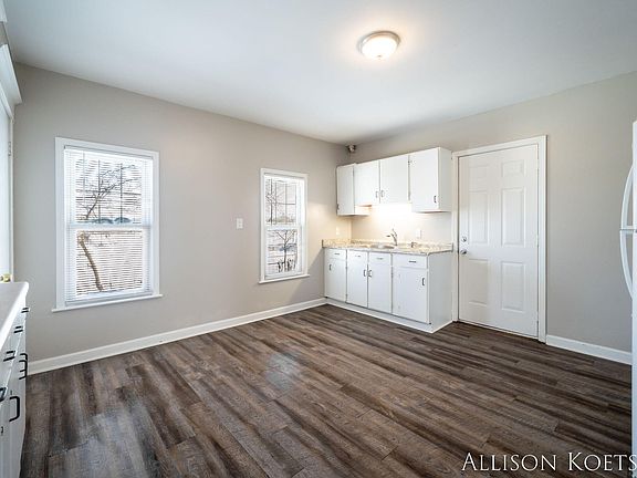 3rd image of 1750 Godfrey Ave SW