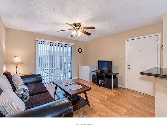 3rd image of 904 University Oaks Blvd APT 030