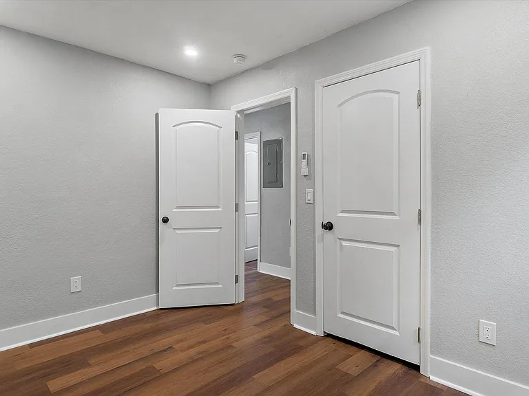 2243 Auburn St S #B — Photo 11