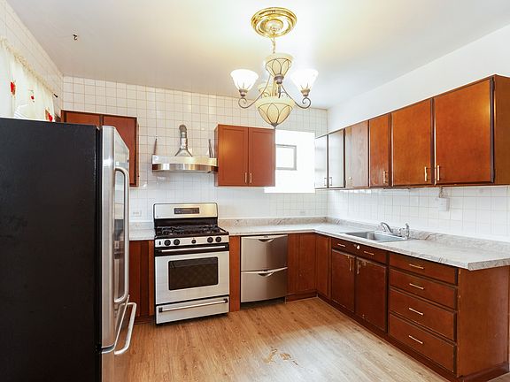 4th image of 5310 W Foster Ave #2