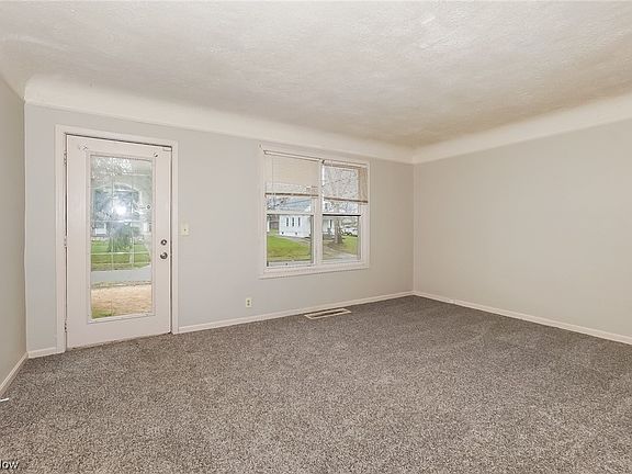 2nd image of 39 1st Ave