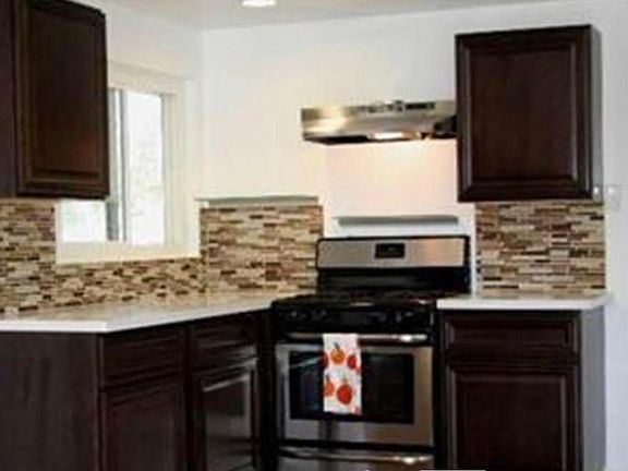 3rd image of 447 S Vecino Dr
