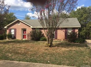 3265 Meadow Walk Ln, Montgomery, AL 36116