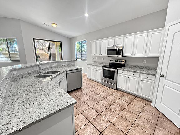 4th image of 16849 W IRONWOOD Street