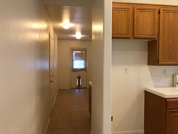 5th image of 67634 Oro Loma St