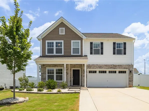 604 Florence Mill Ln, High Point, NC 27260
