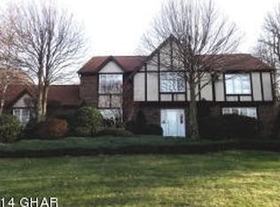 100 Johns Ave, Hazleton, PA 18201