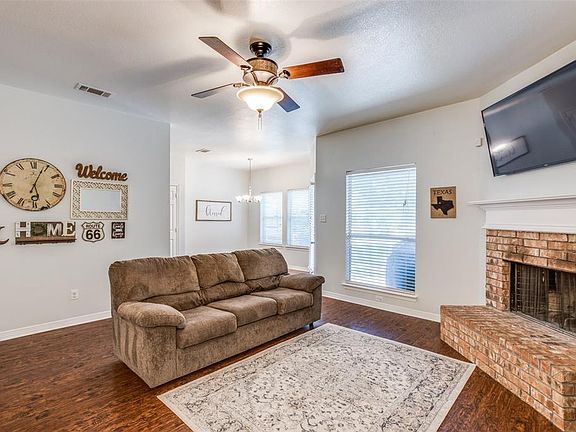 5th image of 4514 Country Creek Dr