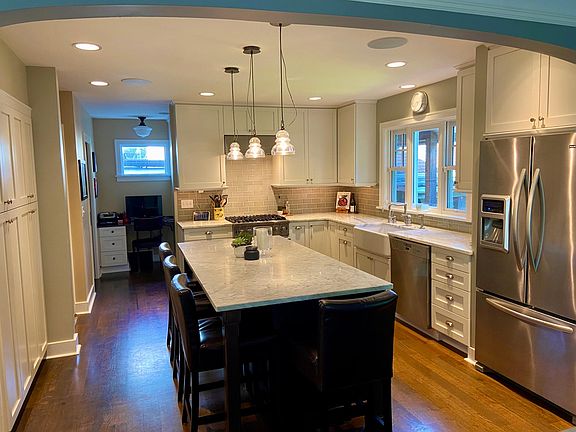 Bright and spacious Kitchen with marble, beverage fridge, and high end appliances. Xfinity Security system and High Speed internet.