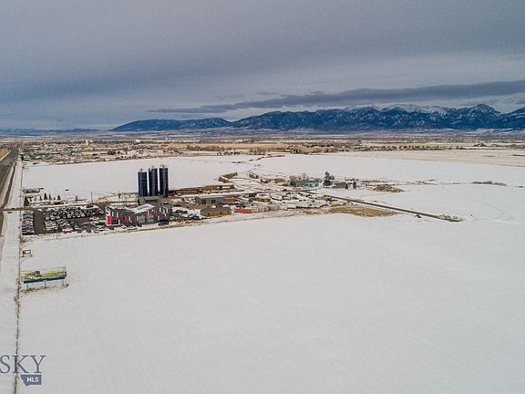 5th image of Walleye Rd