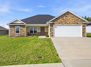 5709 Geyser Blvd, Columbia, MO 65202