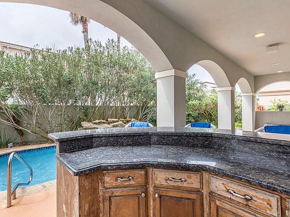 5th image of 6505 Beach Dr