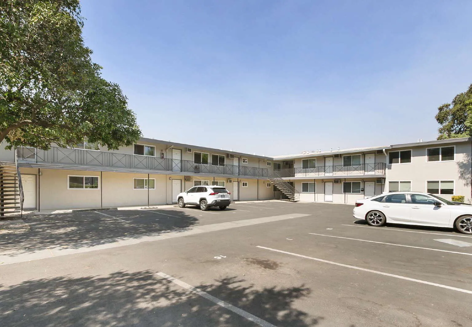1 bed, 1.0 bath, $1,650 — Photo 3