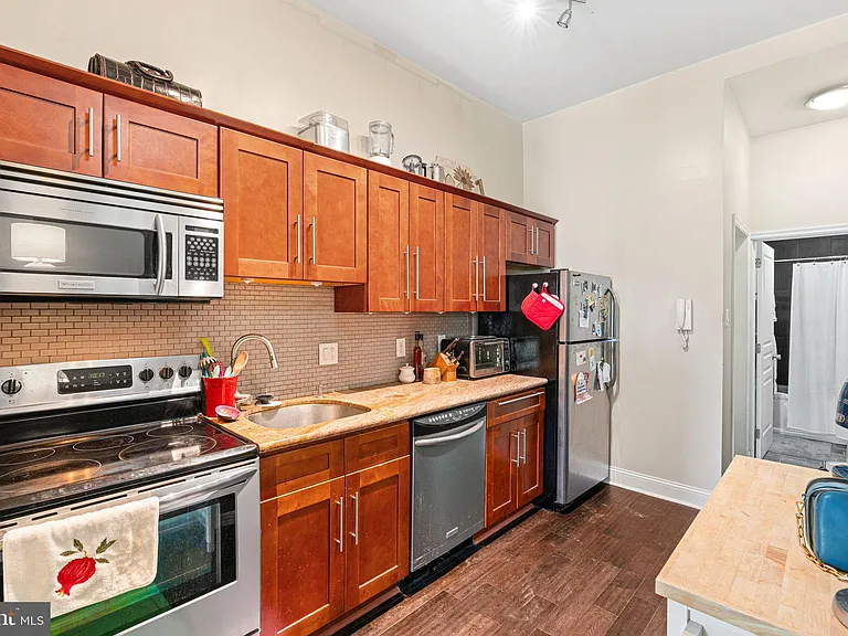1832 Green St #2F — Photo 4