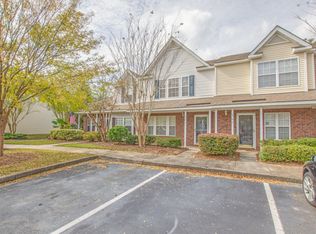 301 Yellow Hawthorn Cir, Summerville, SC 29483