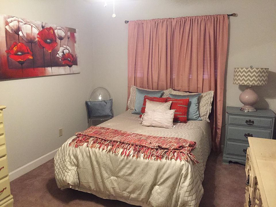 1st image of 901 Park Ln #901
