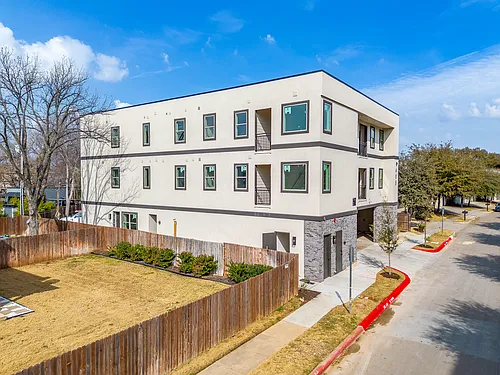 408 Foch St Photo 1