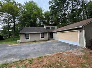 17 Sand Spurrey Rd, Malta, NY 12020