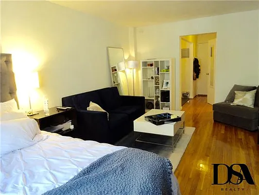 Rented by DSA Realty | media 19