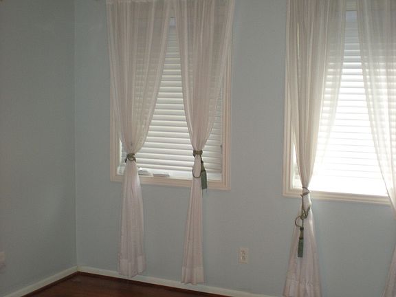 5th image of 268 N Alta Vista Ave