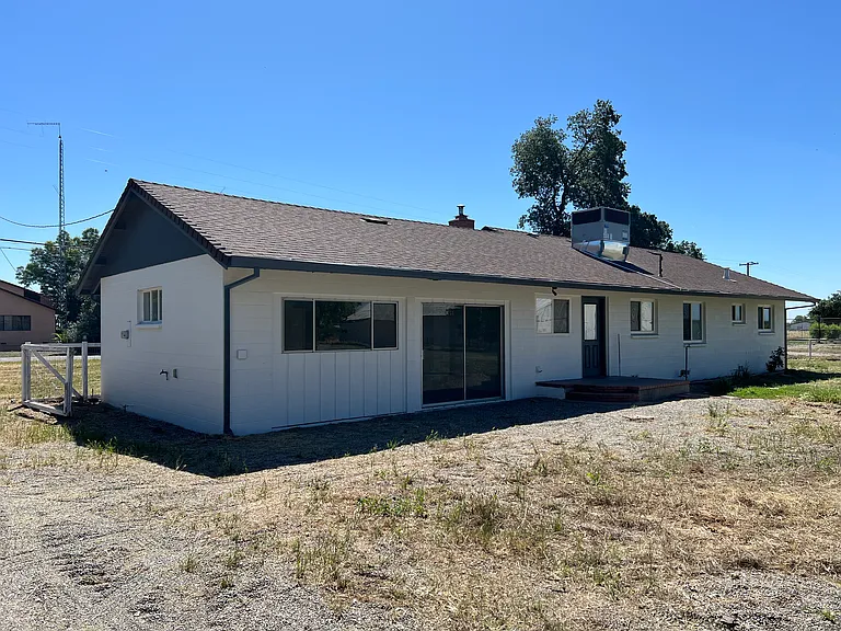 4693 County Rd E — Photo 3