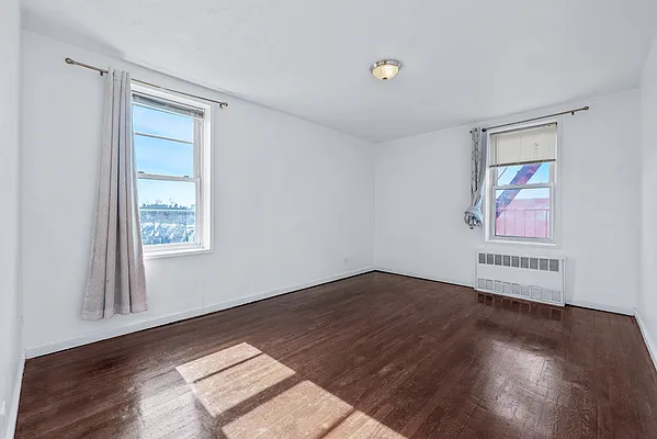 Sold by Proagent Realty Gold Coast LLC | media 19