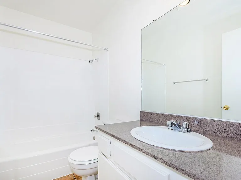 Five Coves Apartment Homes — Photo 55