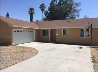 486 E Grove St, Pomona, CA 91767