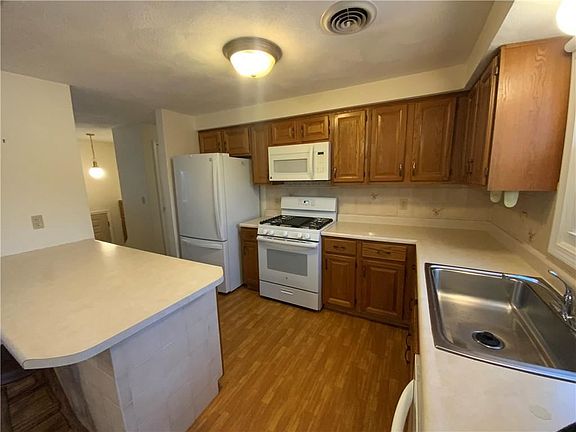 3rd image of 14 Marne St
