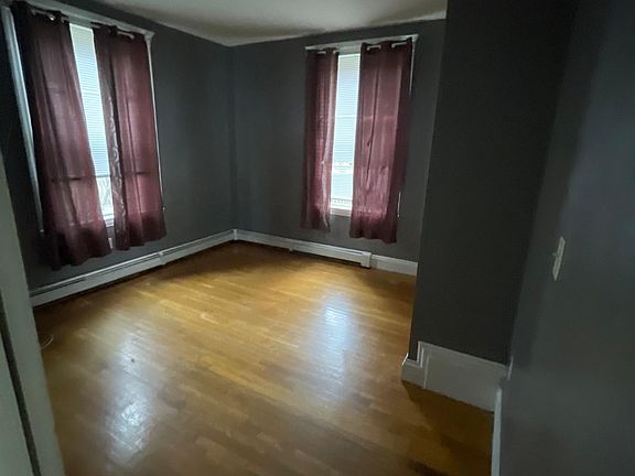 4th image of 49 Prospect St Floor 1