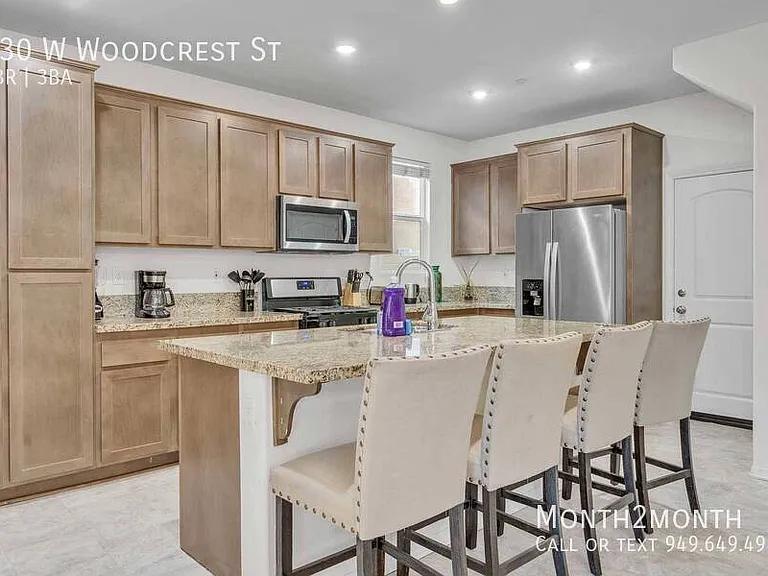630 W Woodcrest St — Photo 14