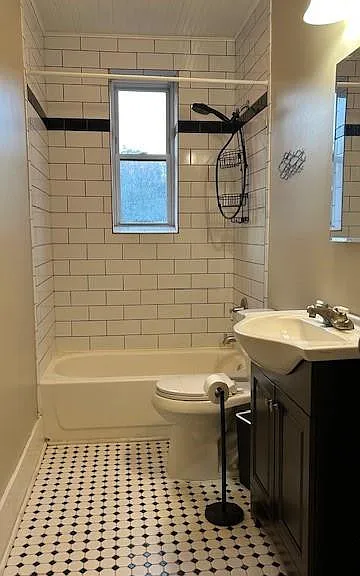 113 Walton St #C — Photo 8