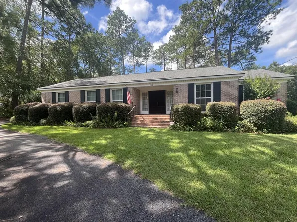 101 Tall Pines Dr, Thomasville, GA 31792